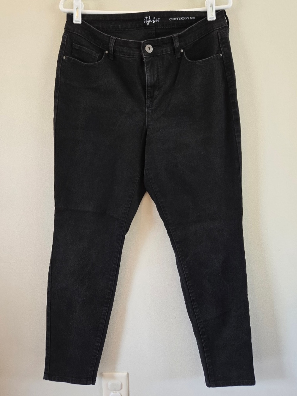 Style & Co Curvy Skinny Leg Black Jeans Size 10